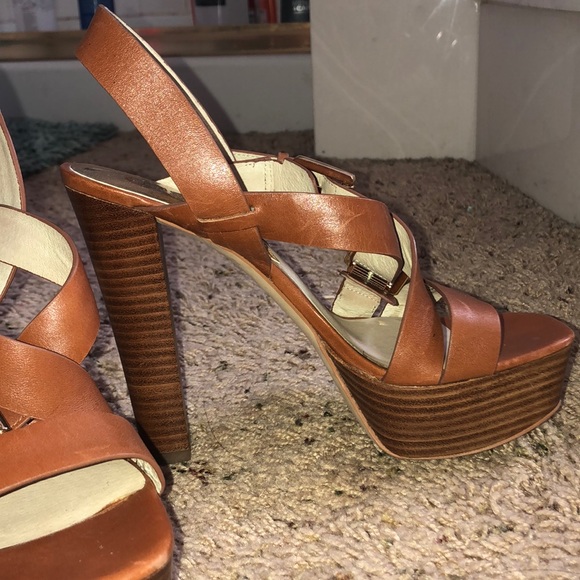 Authentic MICHAEL Michael Kors heels. - Picture 6 of 7